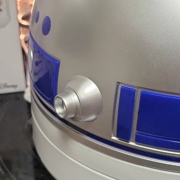 NIB R2D2 TOASTER!